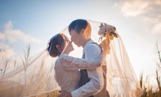 12个小窍门助你拍婚纱照美丽永恒 春季拍婚纱照注意事项-六美集