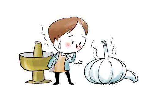 如何去除衣服上的火锅味-六美集