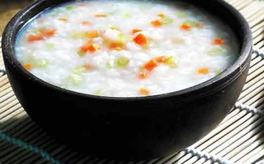 怀孕初期早孕反应影响胎儿发育 8类食物利于保胎宜食之-六美集