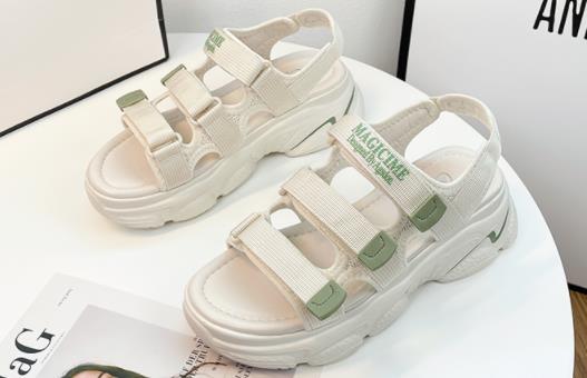 凉鞋泡水发臭原因是什么 凉鞋里面太滑怎么办-六美集