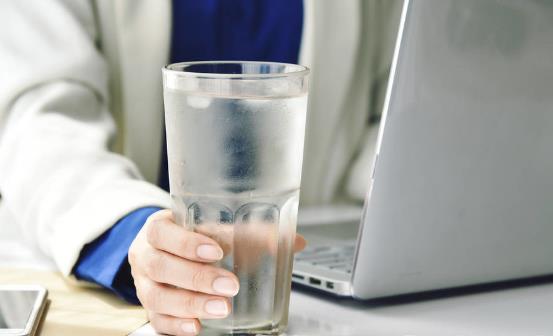 温水接近体温营养更易被吸收 温开水日常妙用多多-六美集