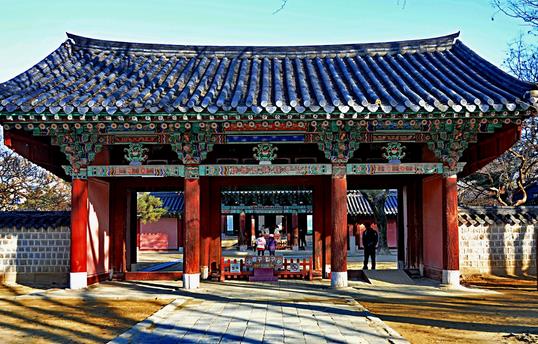 去韩国旅游买什么好-六美集