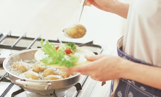 错误的烹调方法食物营养会流失 留住食物营养的妙招-六美集