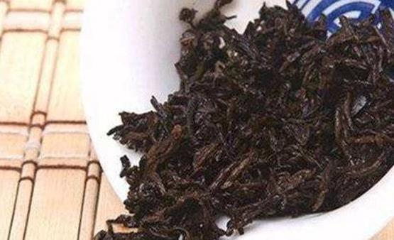 盘点茶叶渣的14大神奇妙用 茶叶渣能缓解皮肤晒伤-六美集