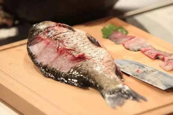 做鱼有土腥味怎么去除 鱼怎么做没有土腥味-六美集