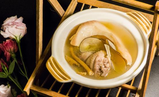煲汤时间越长越好?盘点4大煲汤误区