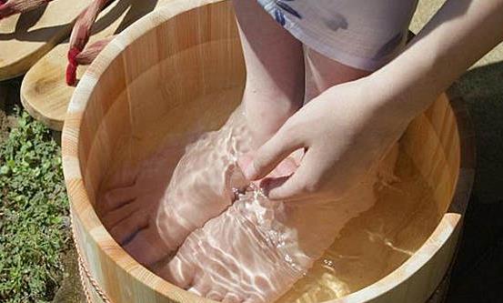体内一直湿气重出现健康问题 排湿祛湿推荐六种方法-六美集