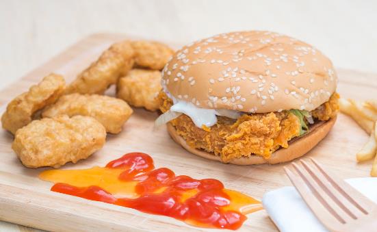 远离垃圾食品活到103岁 可以替代垃圾食品的食物分享-六美集