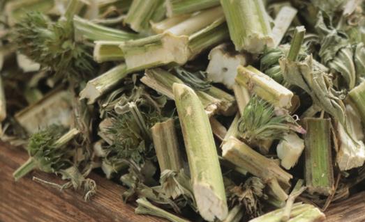 来例假喝益母草好不好 益母草对痛经有效果吗-六美集