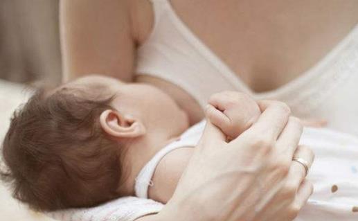 你是否误入了母乳误区 谁说生病就不能喂奶-六美集