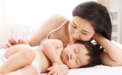 孩子独睡的好处多 自己独睡的孩子起床气更小-六美集