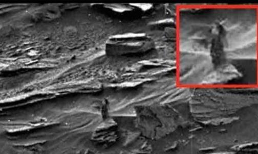 NASA火星照片现长发露胸女外星人？-六美集