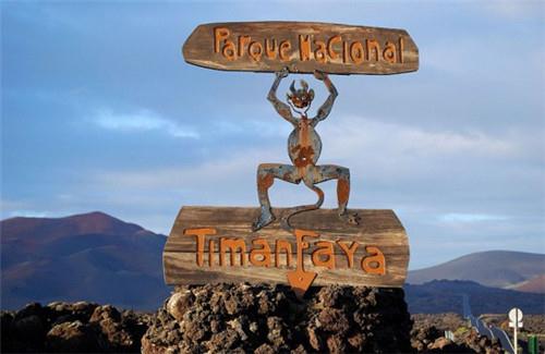 惊呆了，西班牙一家餐厅在，火山口上开烧烤-六美集