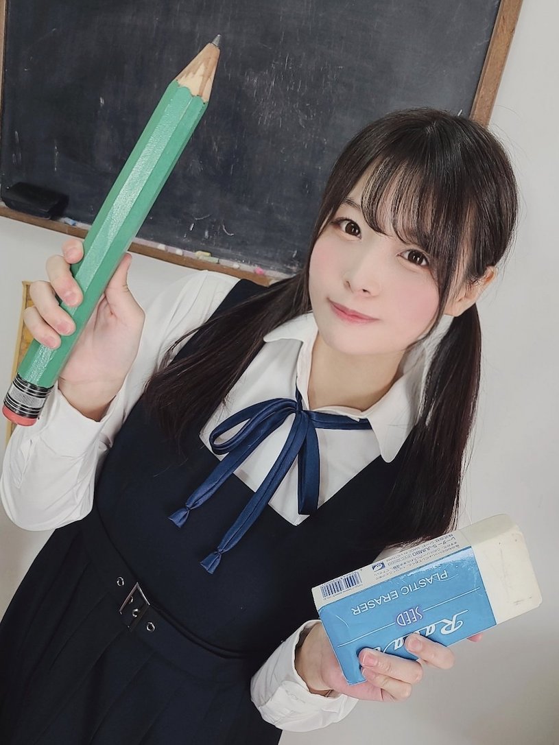 10年一见的清纯美少女「八木奈奈」最新作品推荐介绍及封面预览